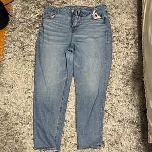 AE Mom Jean